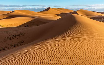 La imagen tiene un atributo ALT vacío; su nombre de archivo es Desert-Sahara.jpg